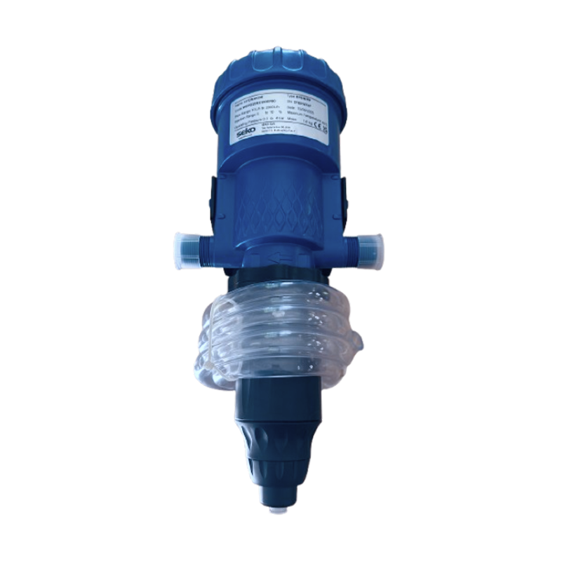 Hydrakos pompe doseuse bleu similaire à la dosatron